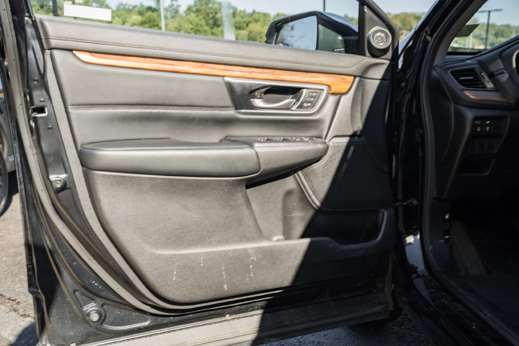 Used 2022 Honda CR-V Touring image 30