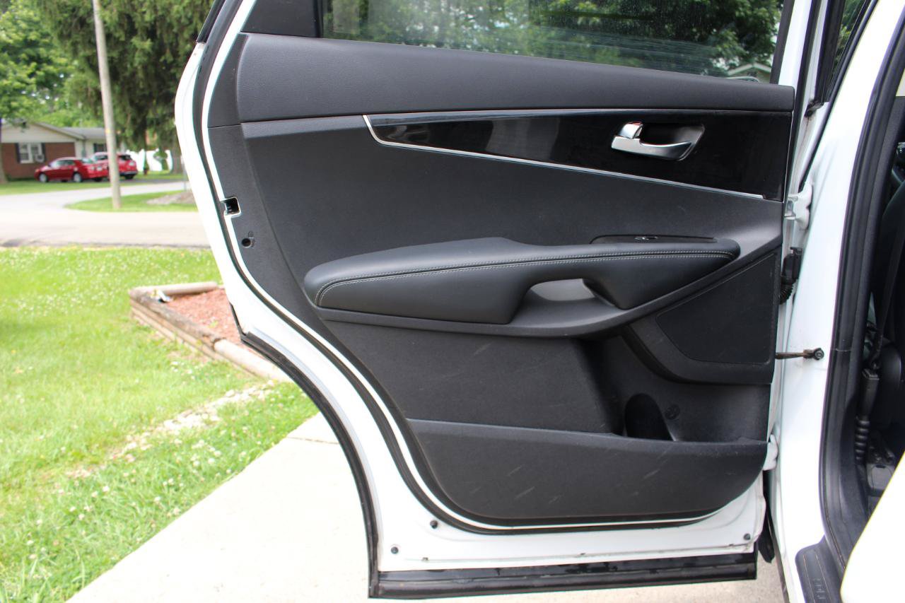 Used 2017 Kia Sorento FWD image 27