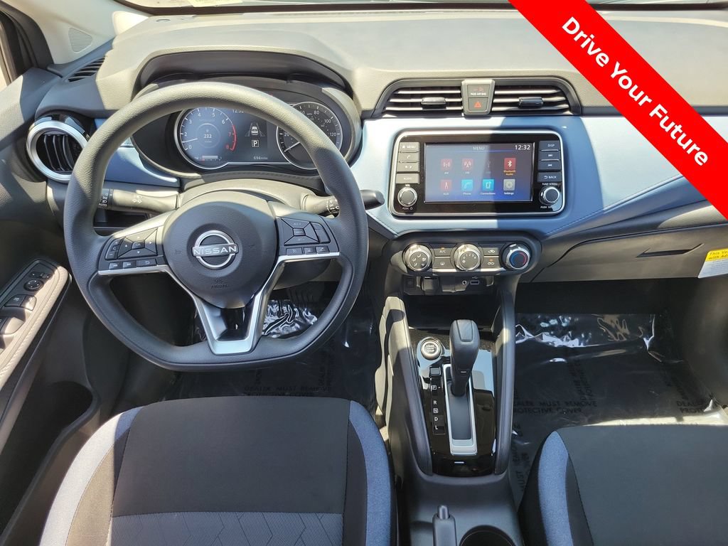 Certified 2025 Nissan Versa SV w/ Trunk Package FWD image 4