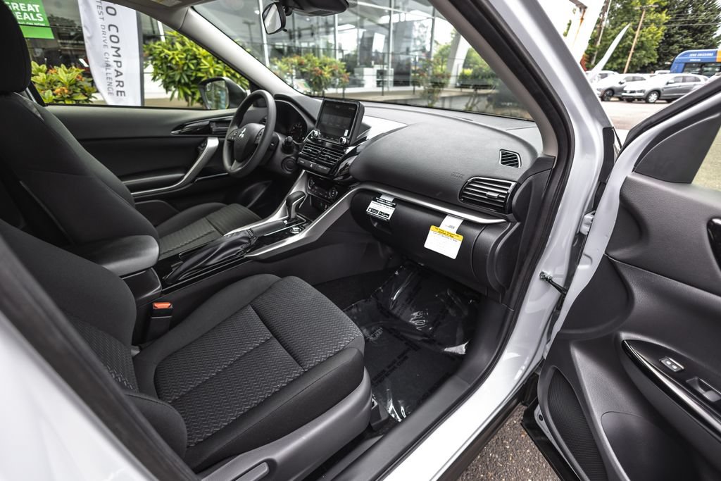 New 2026 Mitsubishi Eclipse Cross LE AWD/4WD image 24