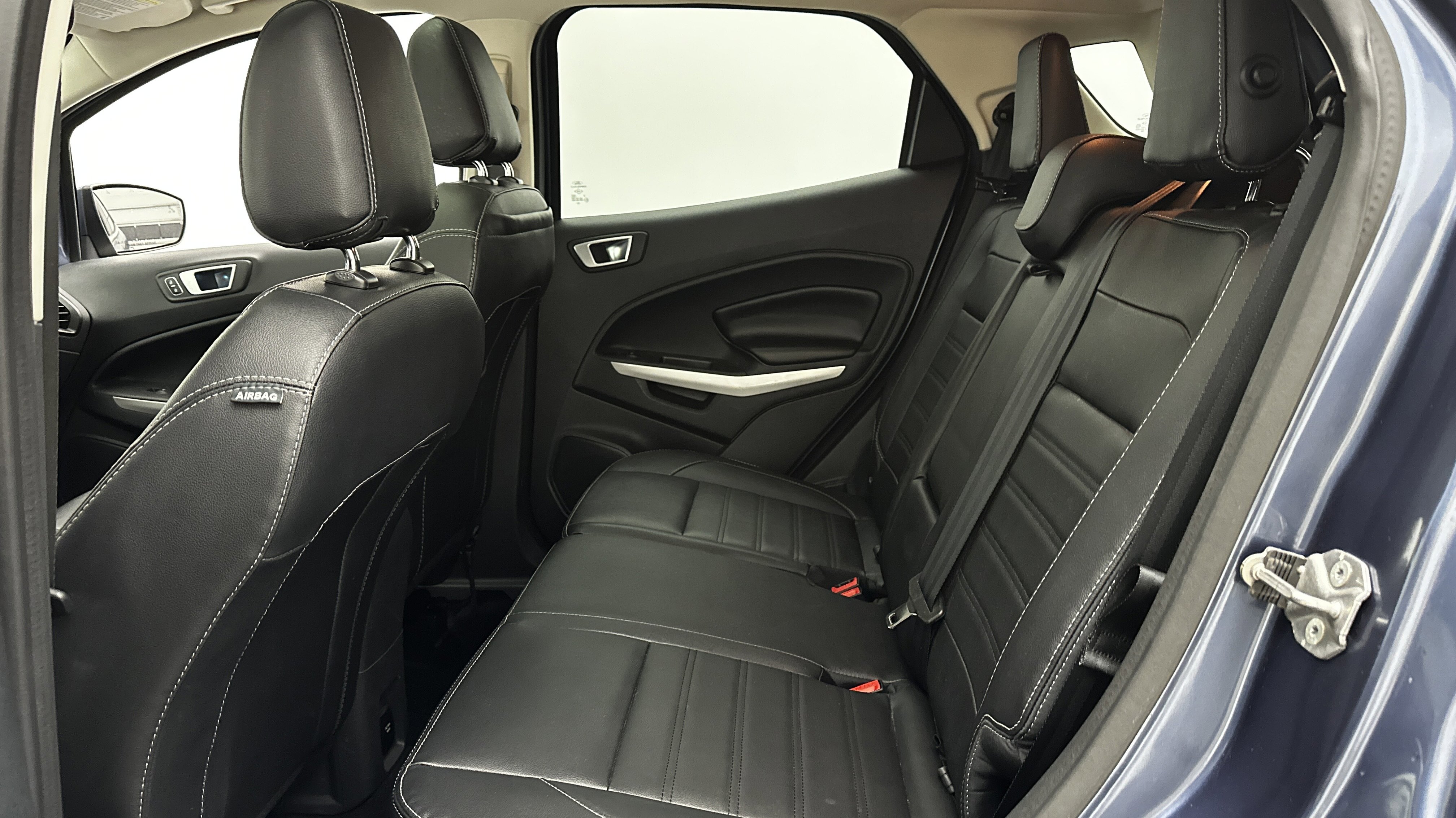 Used 2021 Ford EcoSport Titanium AWD/4WD image 29