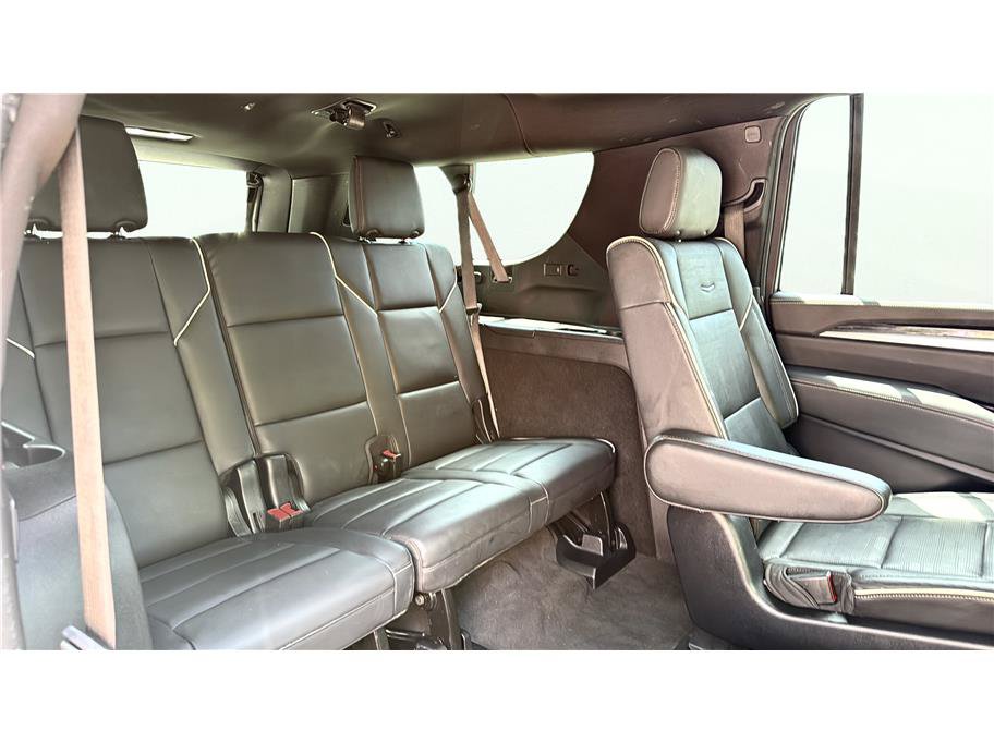 Used 2025 Cadillac Escalade ESV Sport w/ Touring Package AWD/4WD image 18