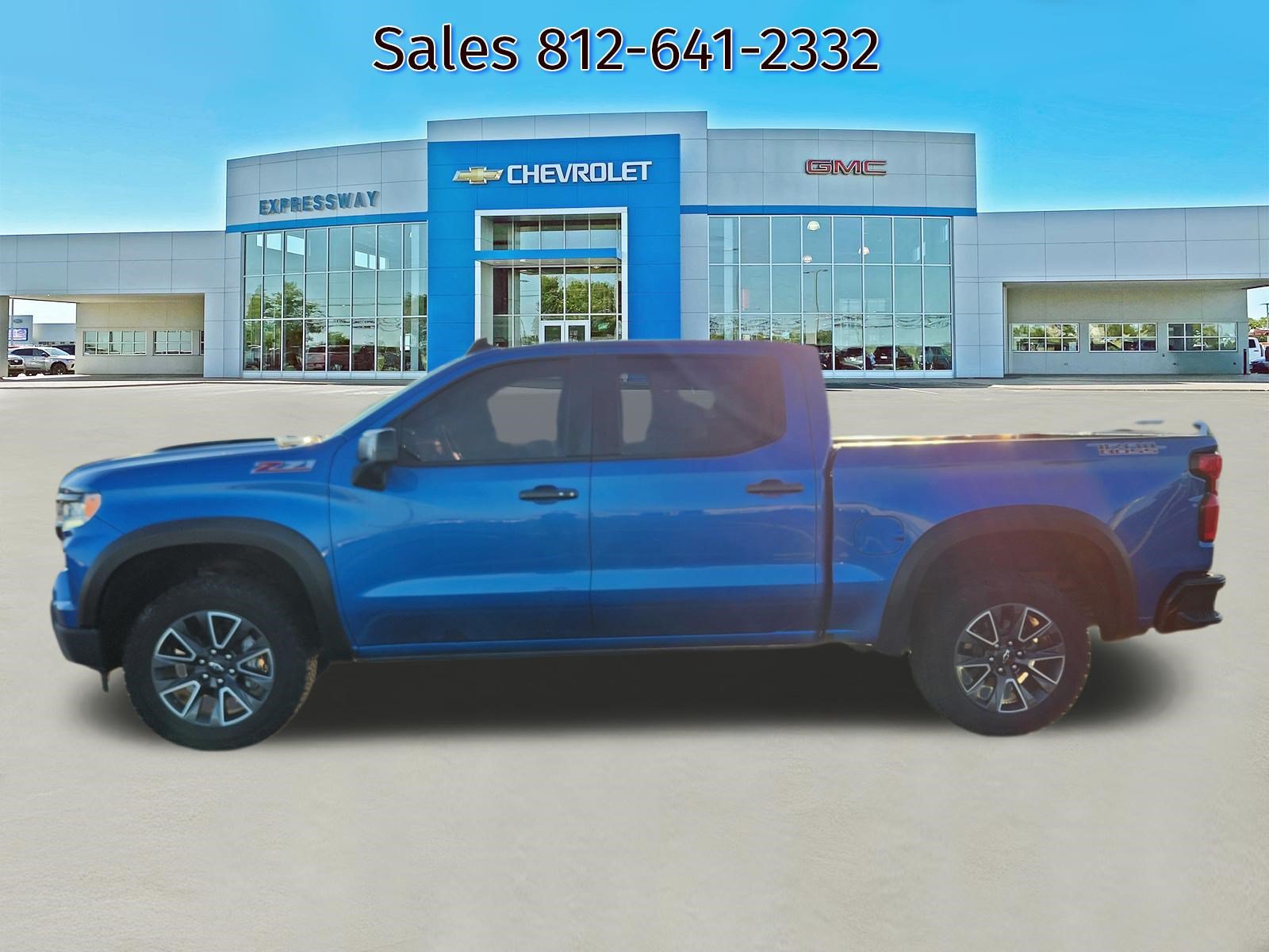 Used 2022 Chevrolet Silverado 1500 LT Trail Boss w/ LT Trail Boss Premium Package AWD/4WD image 3
