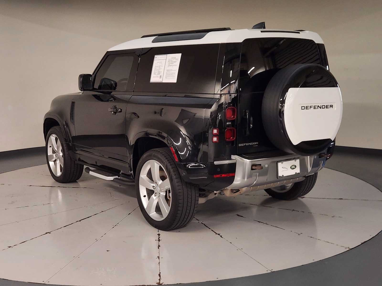 Used 2023 Land Rover Defender 90 SE AWD/4WD image 5
