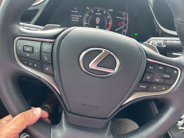 Certified 2025 Lexus ES 350 w/ Premium Package FWD image 10