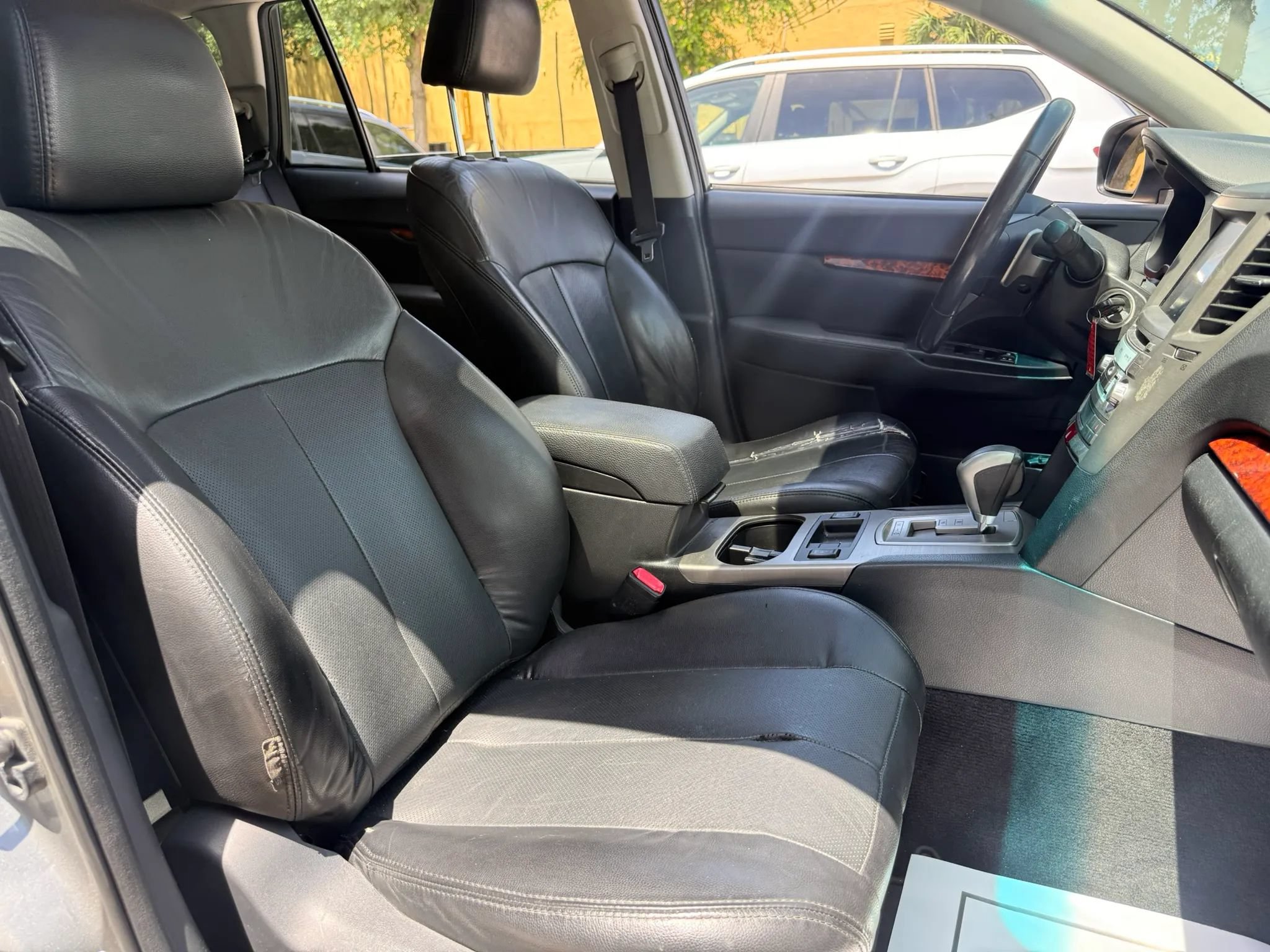 Used 2011 Subaru Outback 2.5i Limited AWD/4WD image 17