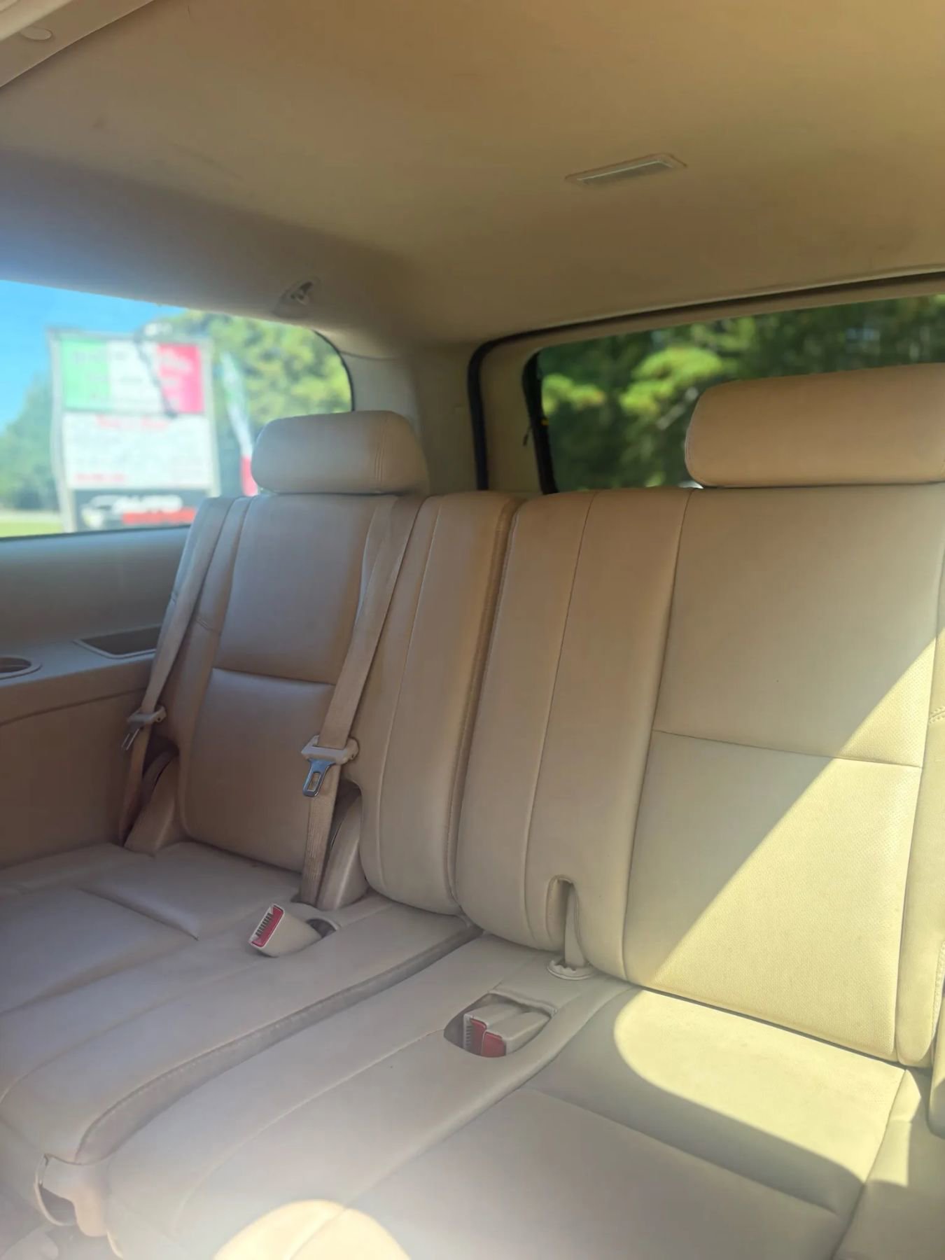 Used 2013 Cadillac Escalade ESV Premium image 11