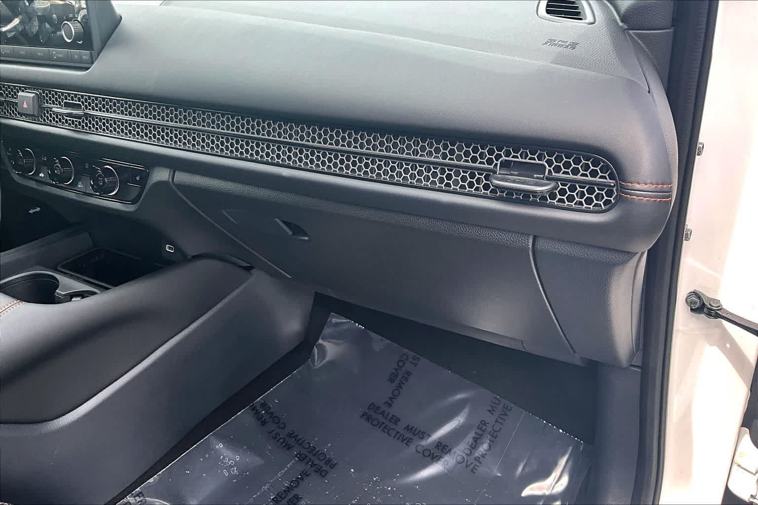 Certified 2025 Honda HR-V Sport image 18