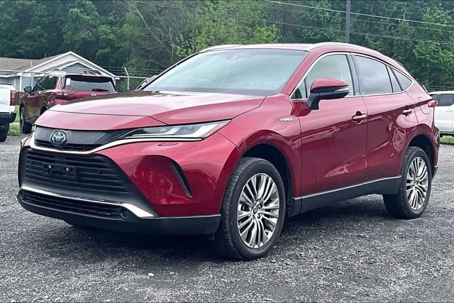 Used 2021 Toyota Venza XLE w/ Softex Package image 3