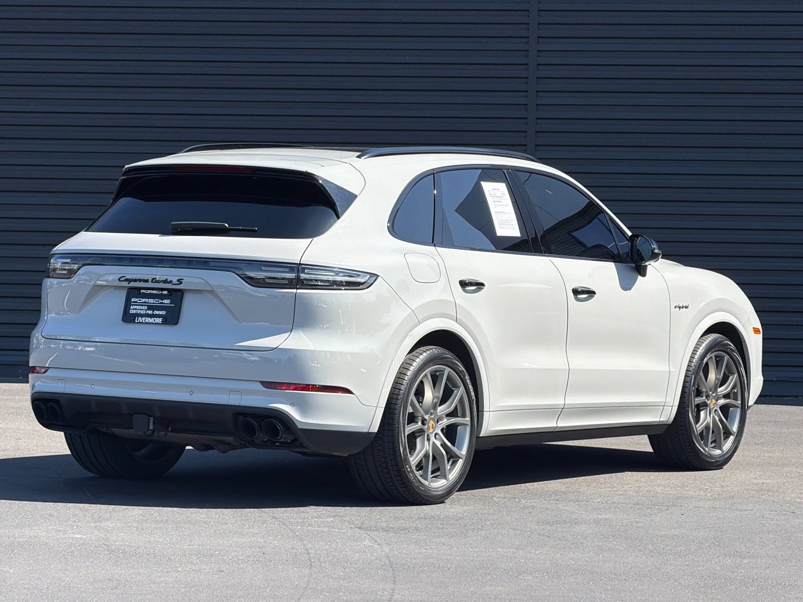Certified 2023 Porsche Cayenne Turbo S AWD/4WD image 9