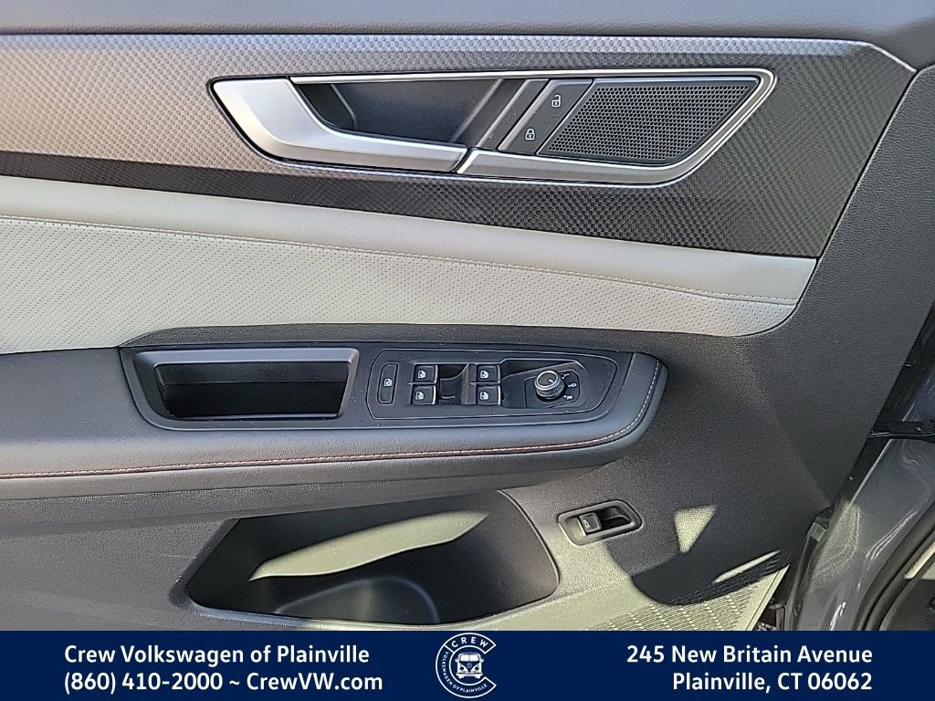 Certified 2025 Volkswagen Atlas Peak Edition SE image 38