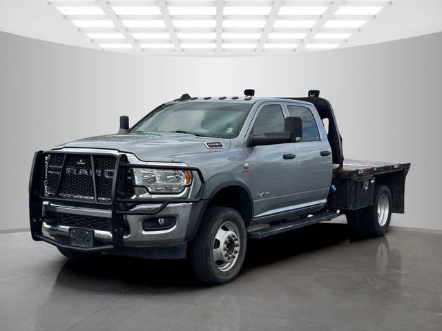 Used 2022 RAM 5500 Tradesman w/ Chrome Appearance Group AWD/4WD image 3