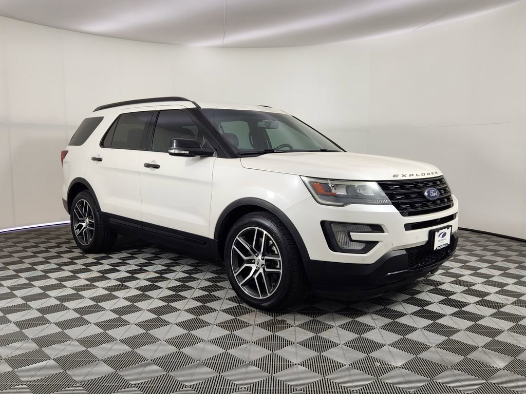 Used 2016 Ford Explorer Sport w/ Equipment Group 401A image 6