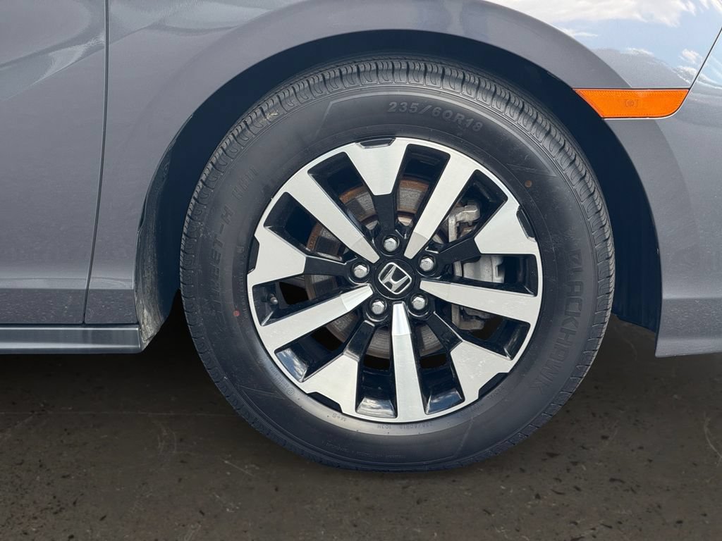 Used 2025 Honda Odyssey EX-L image 10