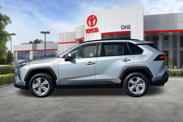 Certified 2025 Toyota RAV4 XLE w/ Convenience Package AWD/4WD image 9
