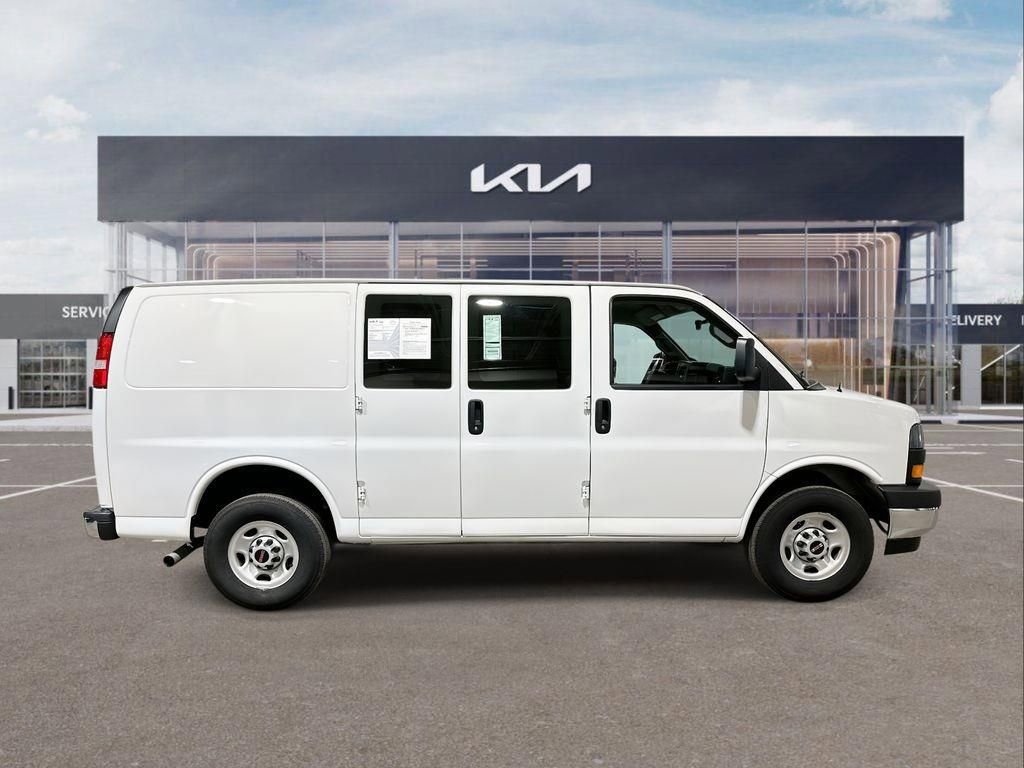 Used 2024 GMC Savana 2500 w/ Driver Convenience Package image 9