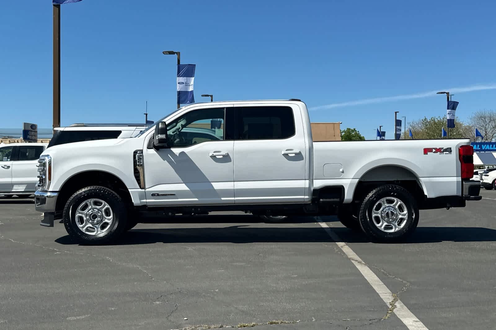 New 2026 Ford F250 XLT w/ XLT Premium Package AWD/4WD image 5