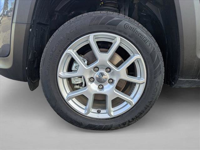 Used 2023 Jeep Renegade Latitude w/ Premium Group AWD/4WD image 25