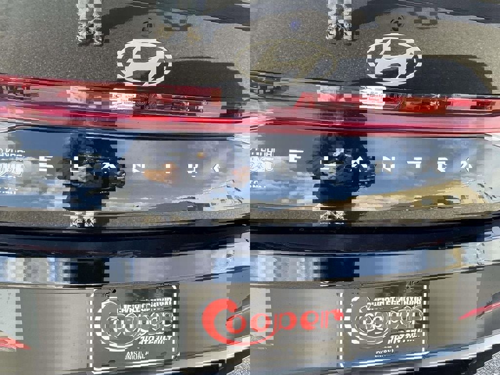 New 2026 Hyundai Elantra SEL Sport Premium image 16