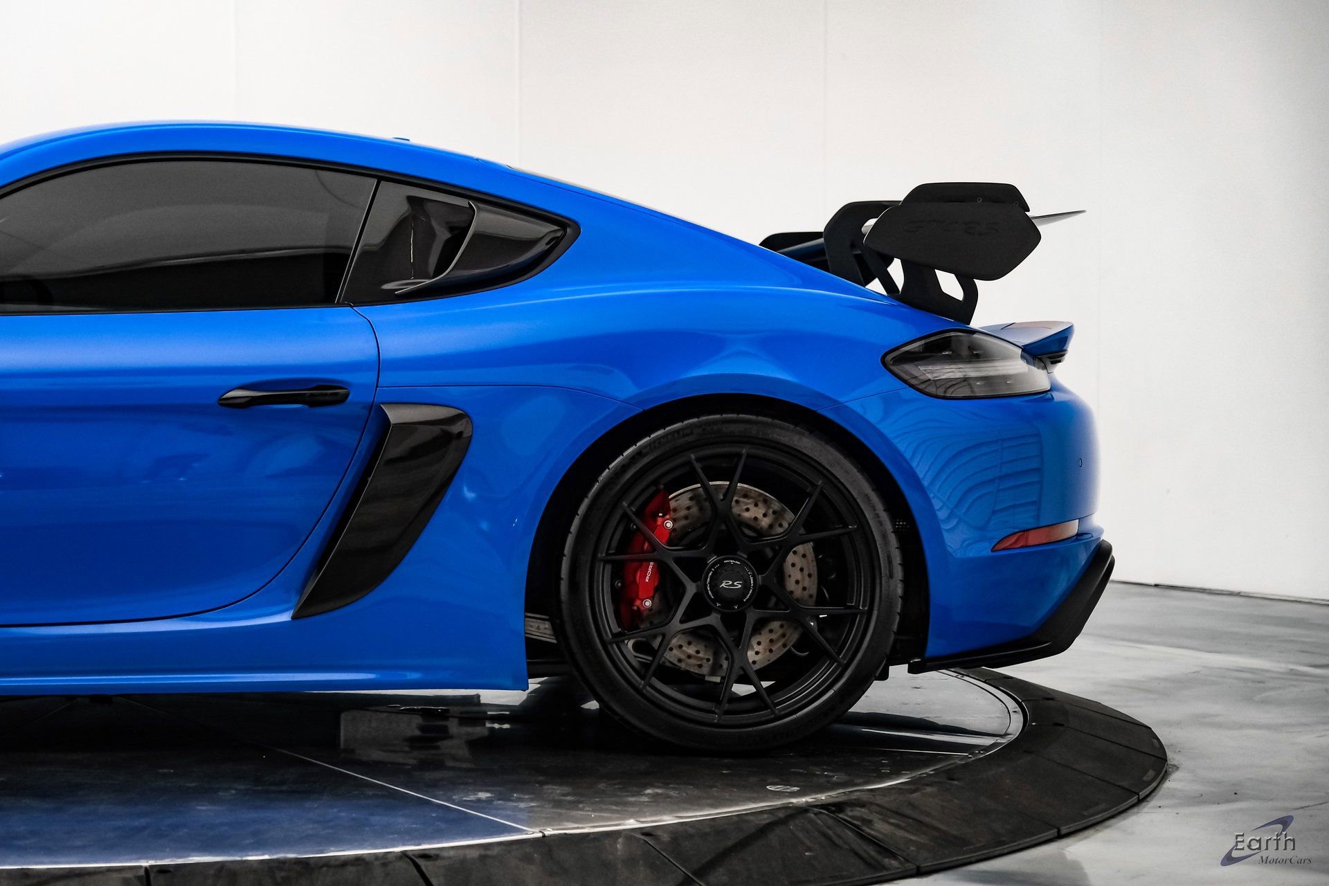 Used 2024 Porsche 718 Cayman GT4 RS RWD image 8