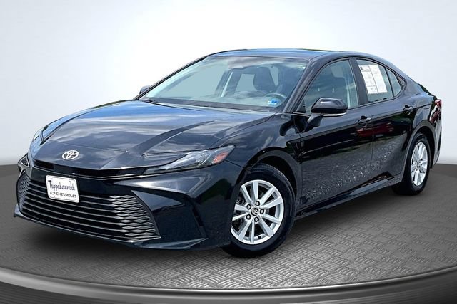Used 2025 Toyota Camry LE FWD image 1