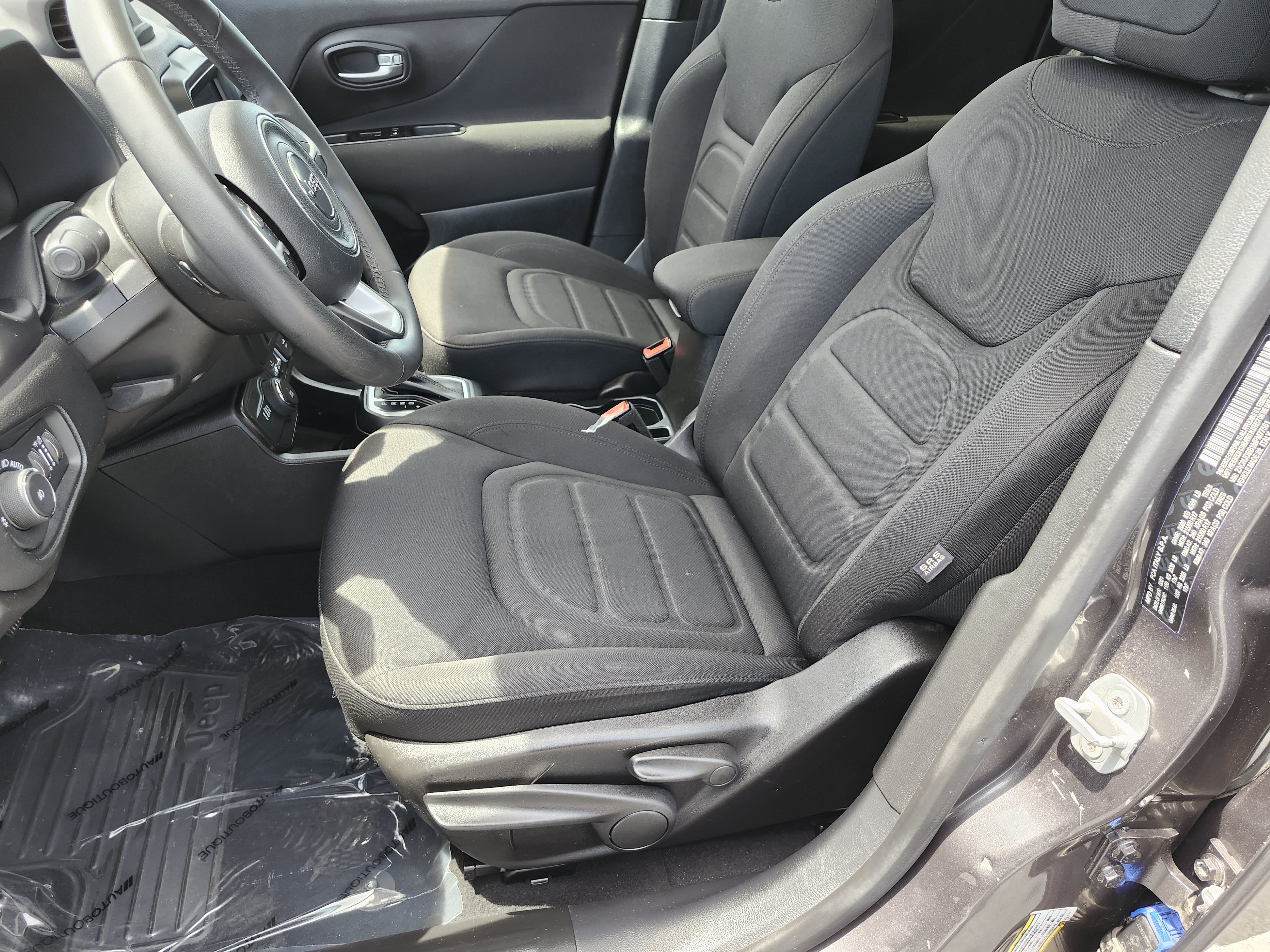 Used 2021 Jeep Renegade Latitude w/ Sun & Sound Group AWD/4WD image 23