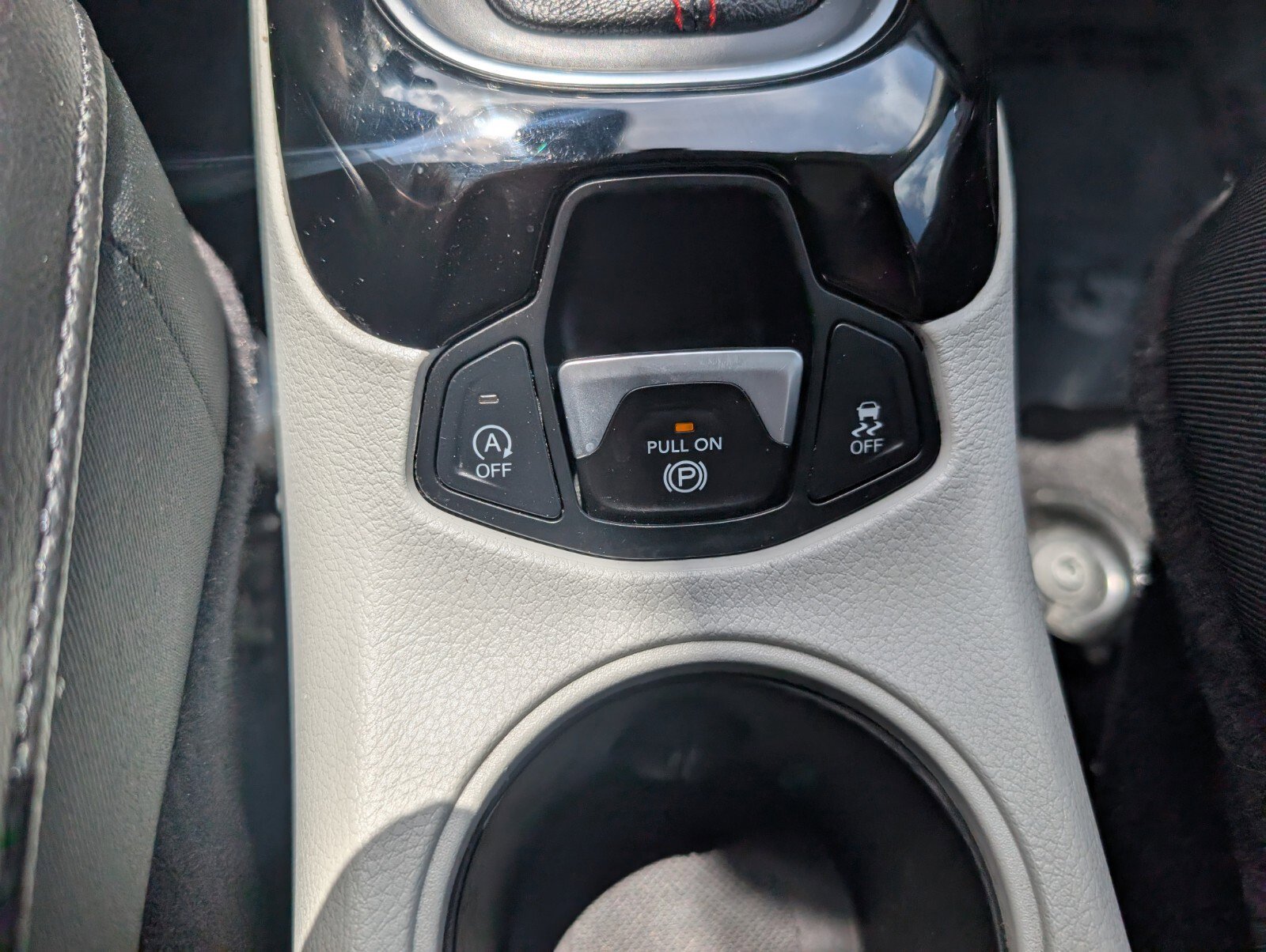 Used 2018 Jeep Compass Limited w/ Navigation Group FWD image 25