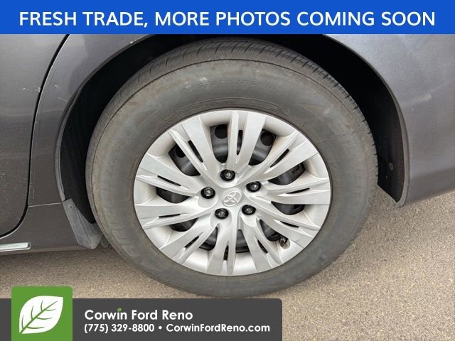 Used 2012 Toyota Camry LE image 16