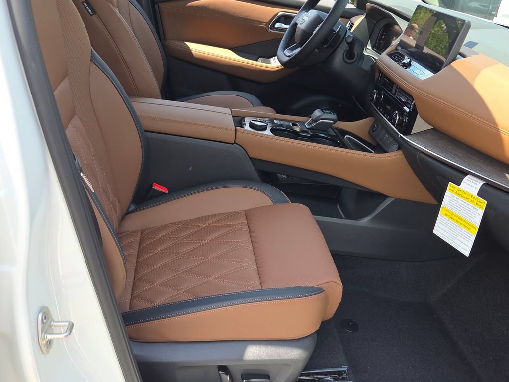 New 2026 Nissan Rogue Platinum AWD/4WD image 13