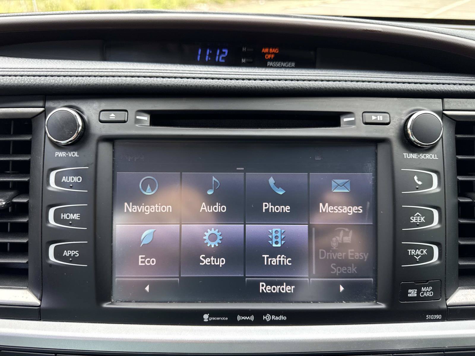 Used 2019 Toyota Highlander XLE AWD/4WD image 25