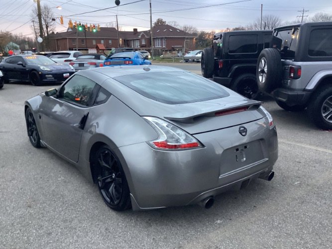 Used 2009 Nissan 370Z Touring w/ Sport Pkg image 4