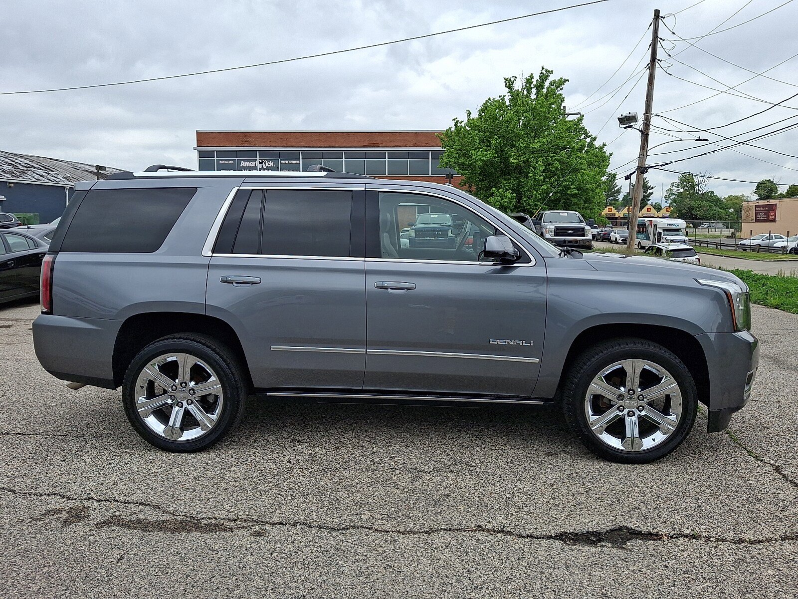 Used 2019 GMC Yukon Denali w/ Denali Ultimate Package AWD/4WD image 7
