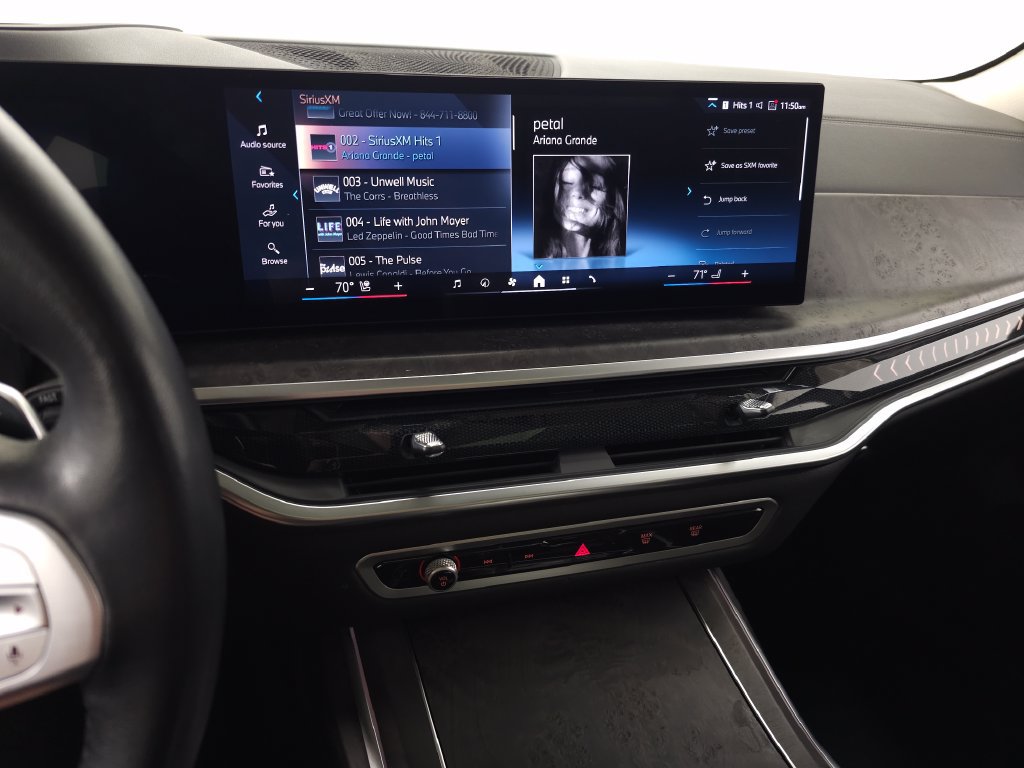 Used 2024 BMW X7 xDrive40i w/ Premium Package AWD/4WD image 25