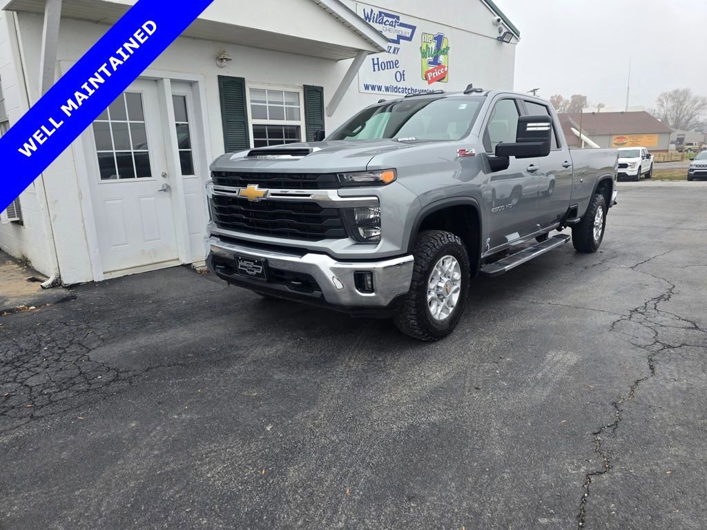 Used 2024 Chevrolet Silverado 2500 LT w/ Convenience Package image 1