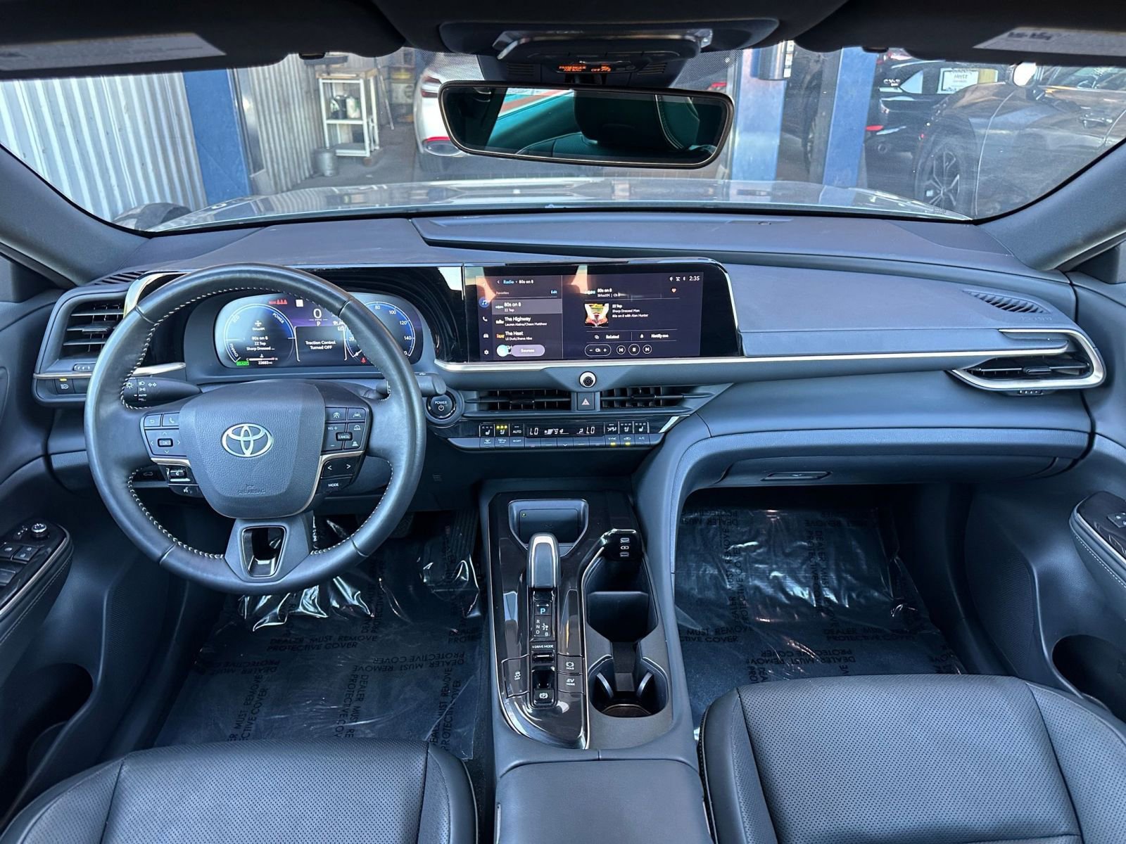 Used 2025 Toyota Crown XLE image 33