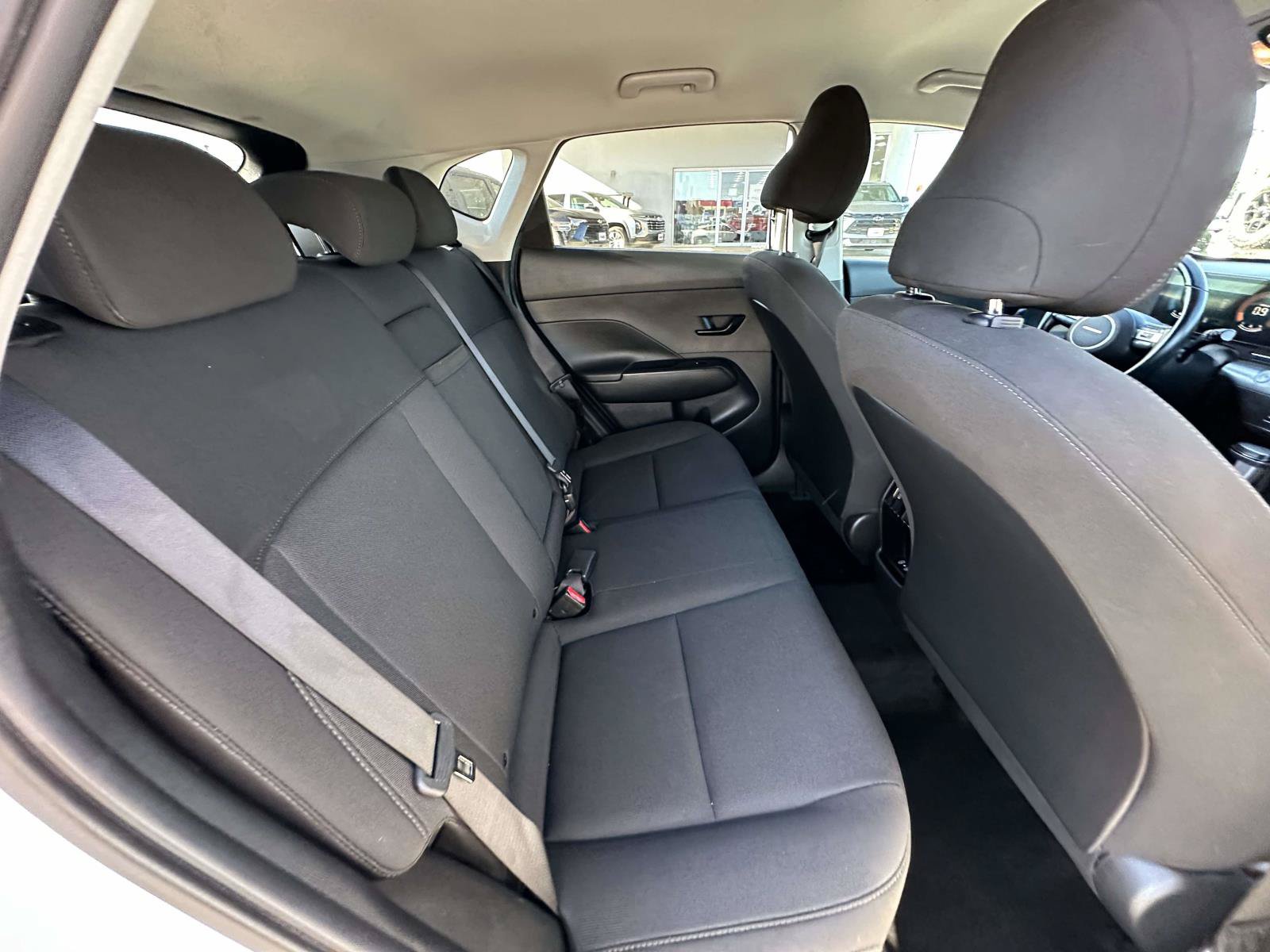 Used 2025 Hyundai Kona SEL FWD image 32