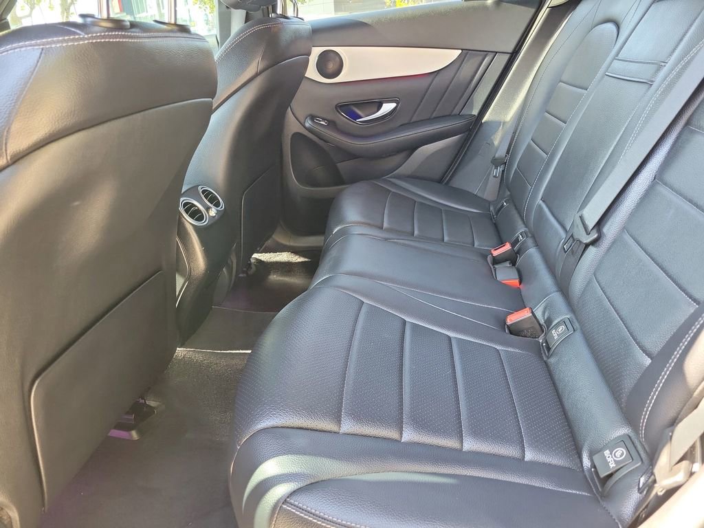 Used 2022 Mercedes-Benz GLC 300 image 17