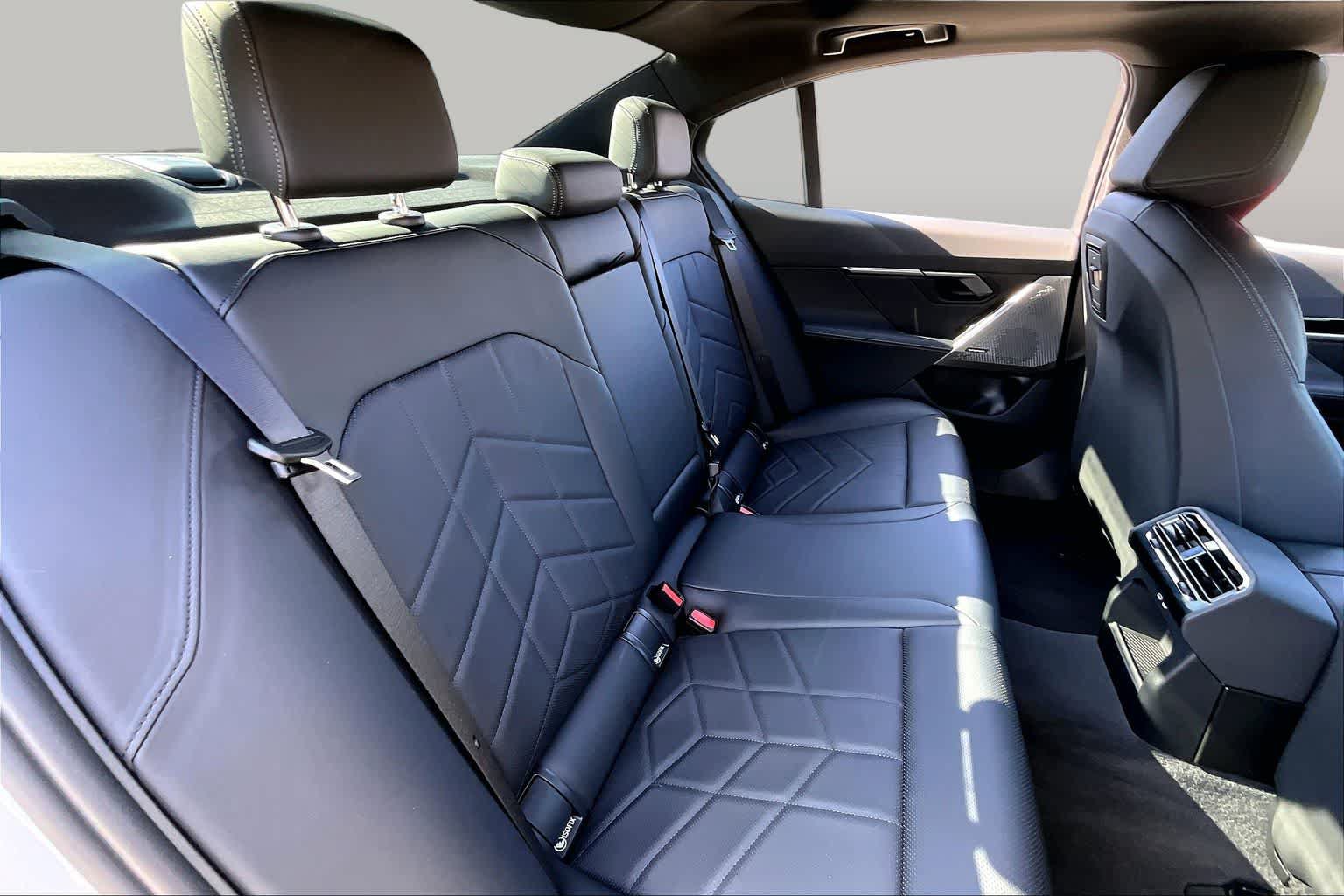 Used 2026 BMW 530i RWD image 19