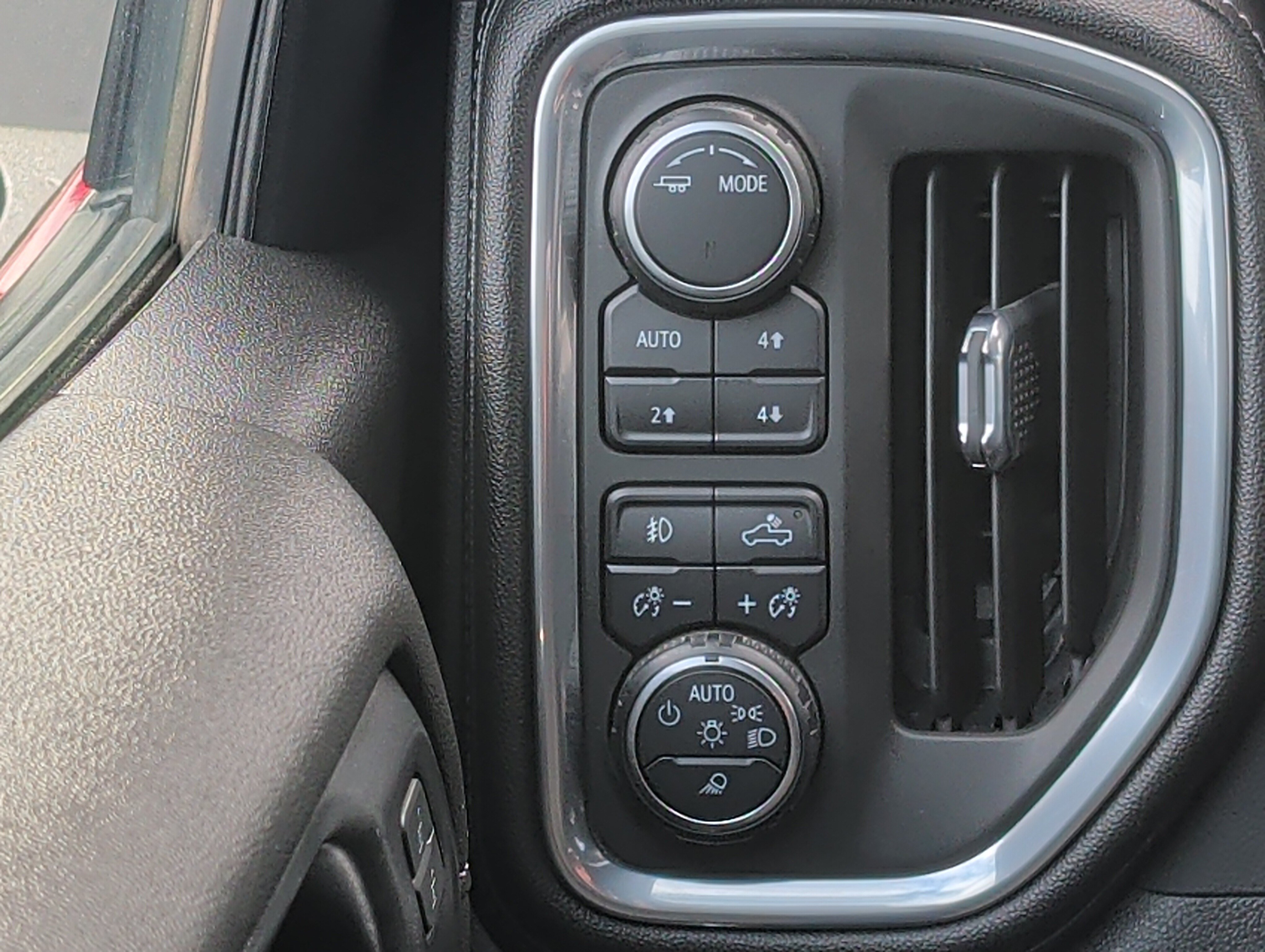 Used 2022 Chevrolet Silverado 1500 RST AWD/4WD image 23