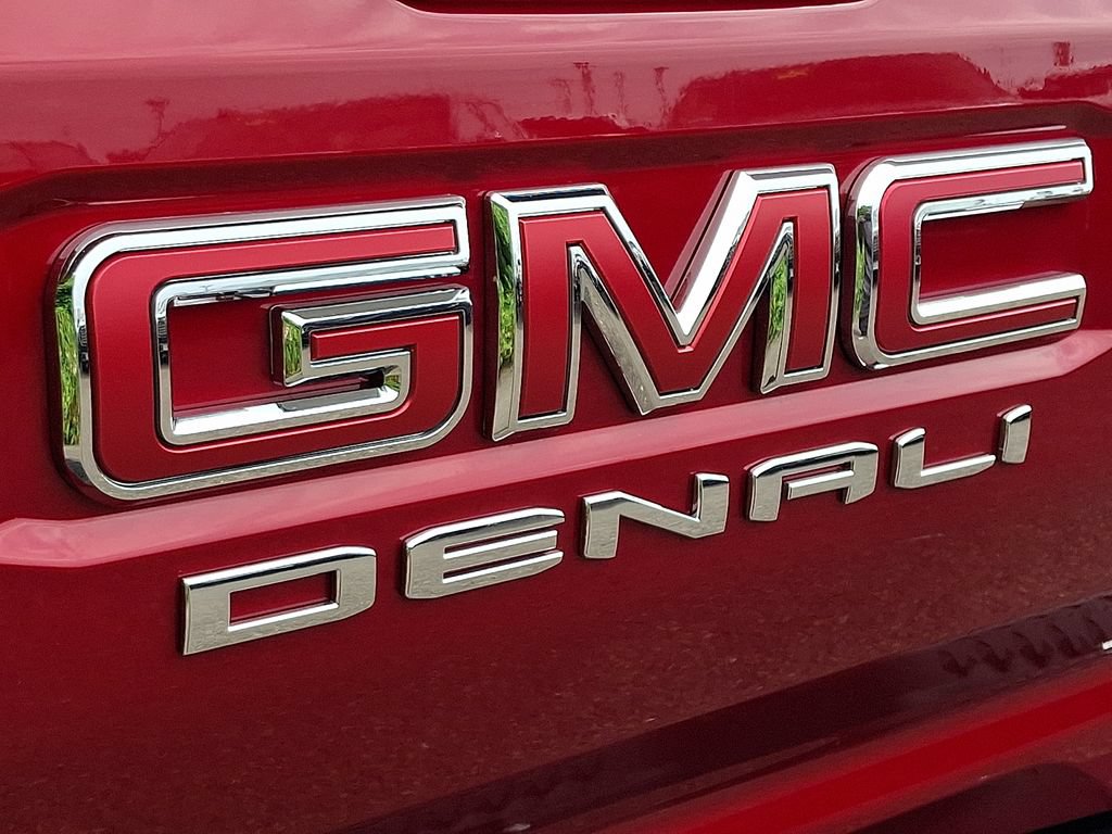 New 2026 GMC Canyon Denali AWD/4WD image 15