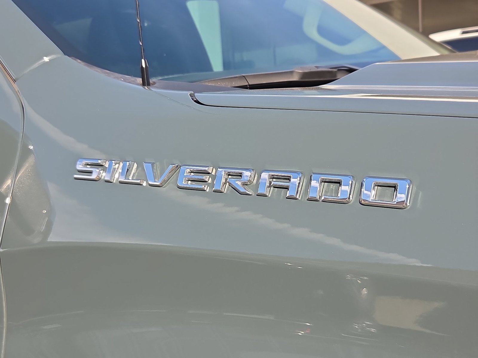 Used 2025 Chevrolet Silverado 1500 LTZ RWD image 32