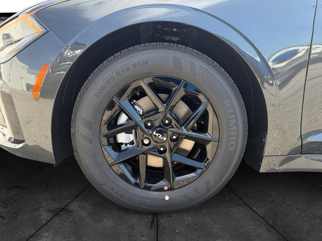 New 2026 Kia K5 LXS FWD image 14