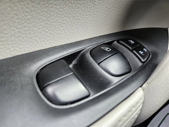 Used 2022 Nissan Rogue Sport SL image 31