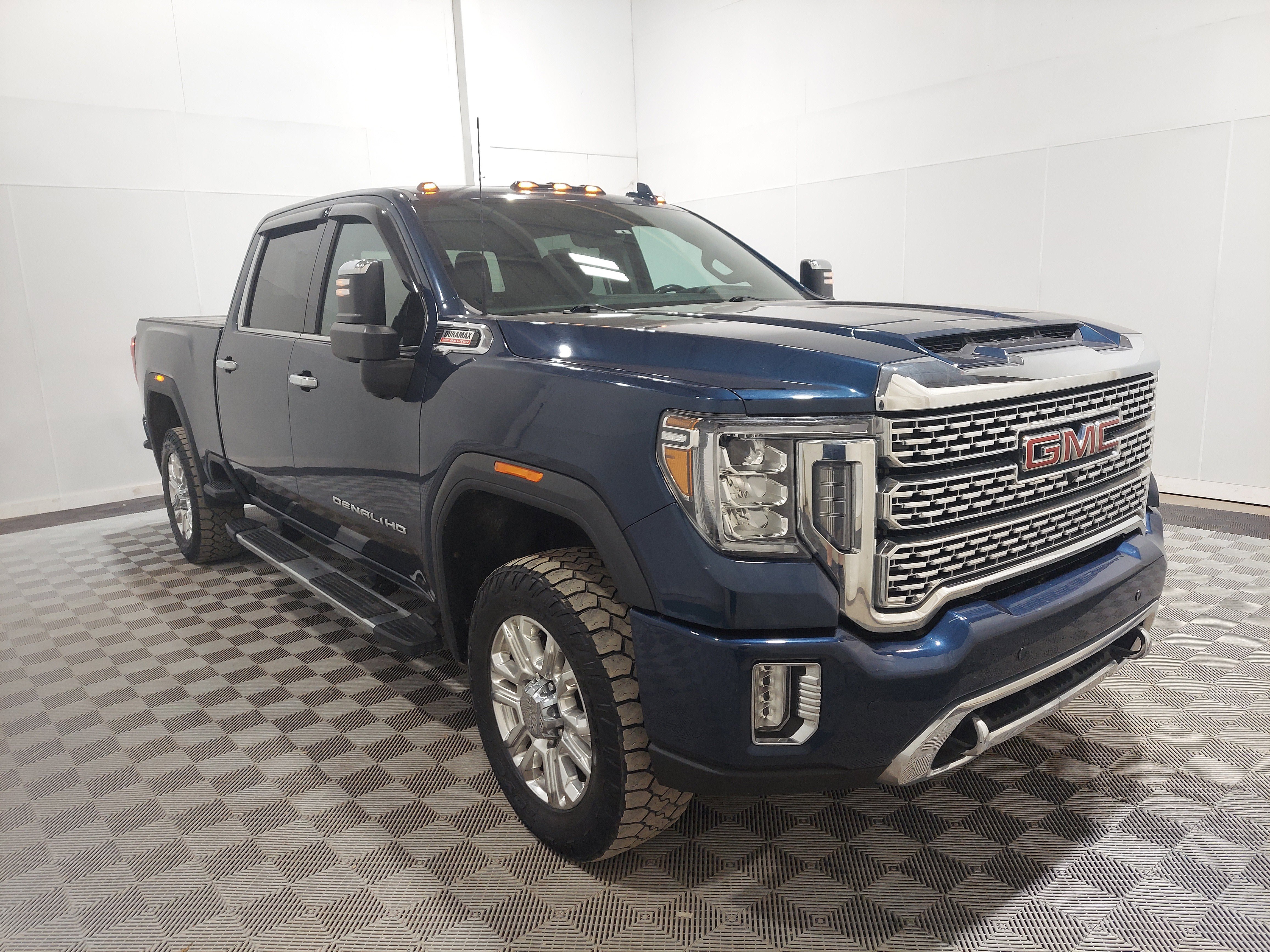 Used 2023 GMC Sierra 2500 Denali w/ Denali Ultimate Package AWD/4WD image 4