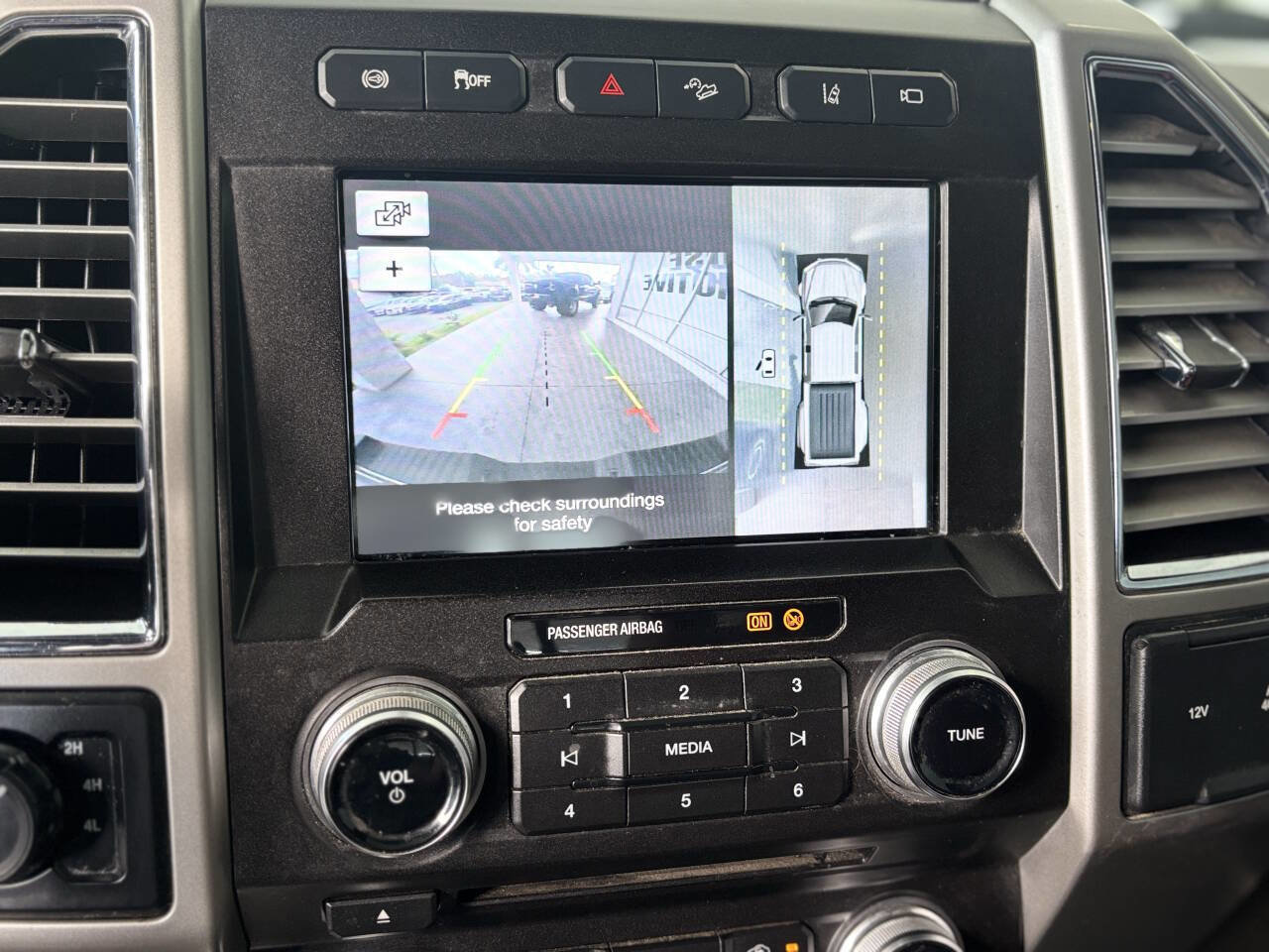 Used 2018 Ford F450 King Ranch w/ King Ranch Ultimate Package AWD/4WD image 18