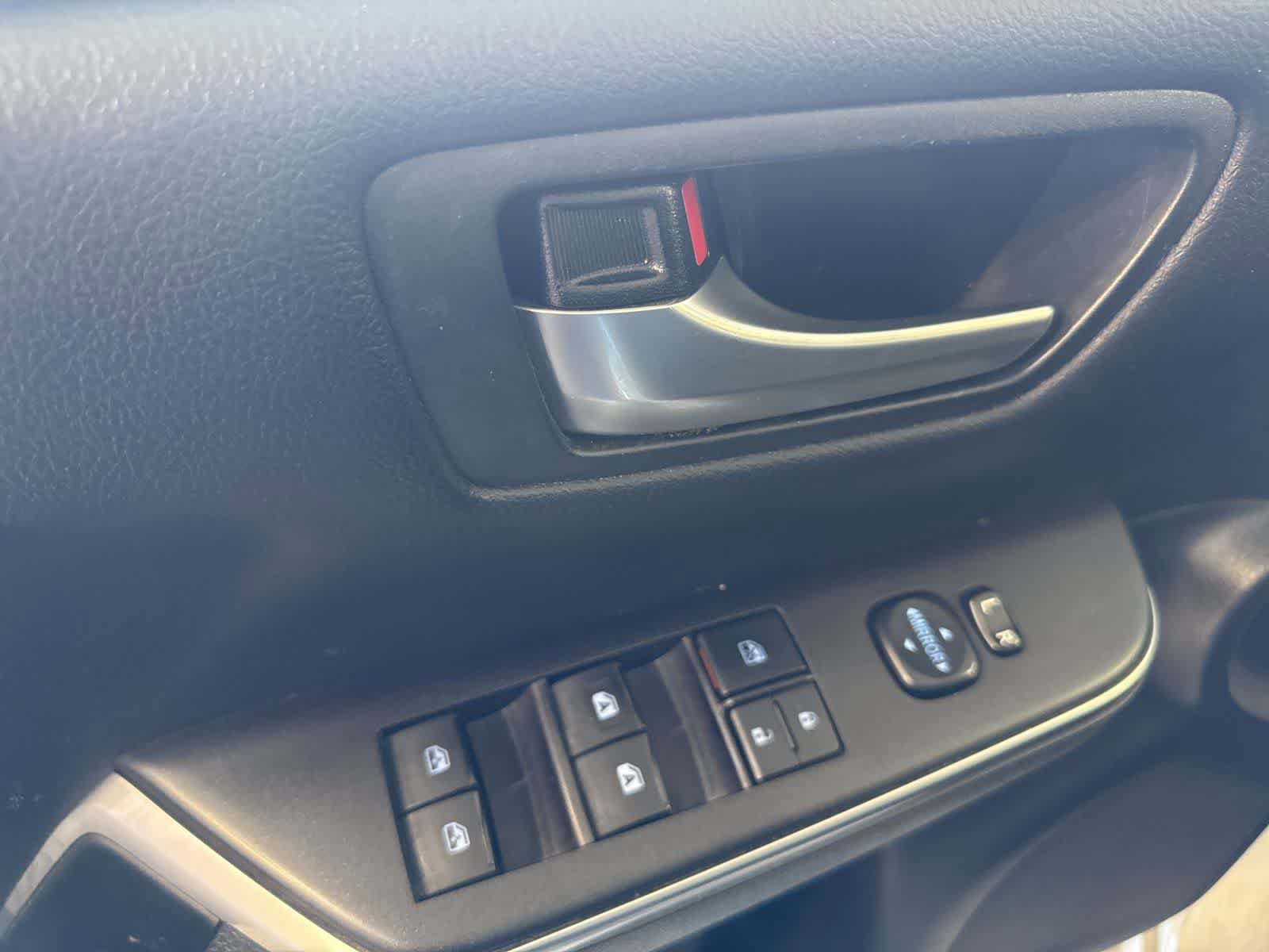 Used 2017 Toyota Camry SE FWD image 19