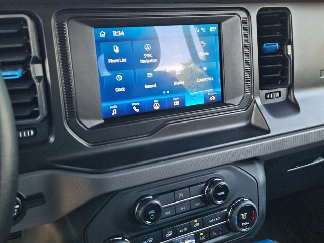 Used 2023 Ford Bronco Black Diamond w/ Sasquatch Package image 11