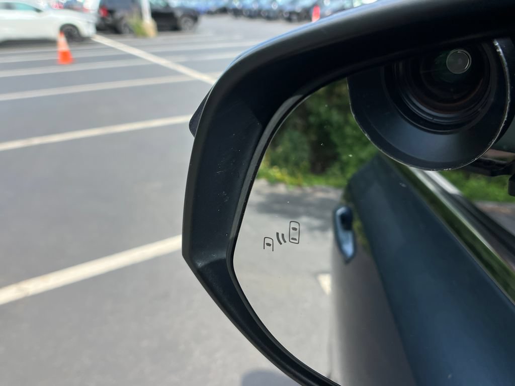Used 2018 Toyota Highlander XLE AWD/4WD image 28