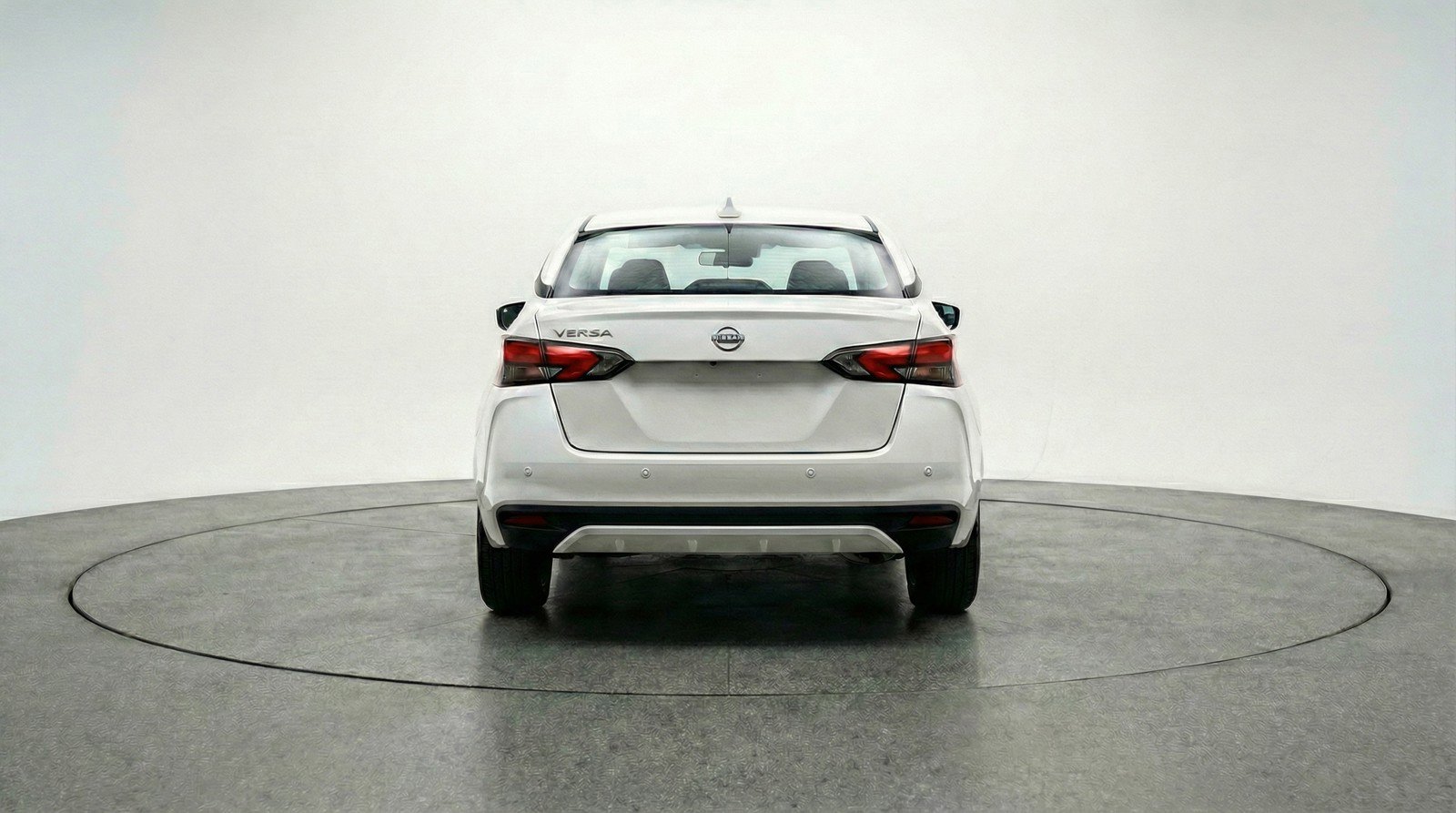 Used 2025 Nissan Versa SV image 7