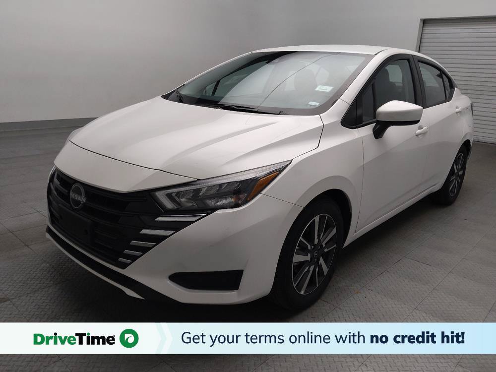 Used 2025 Nissan Versa SV FWD image 1